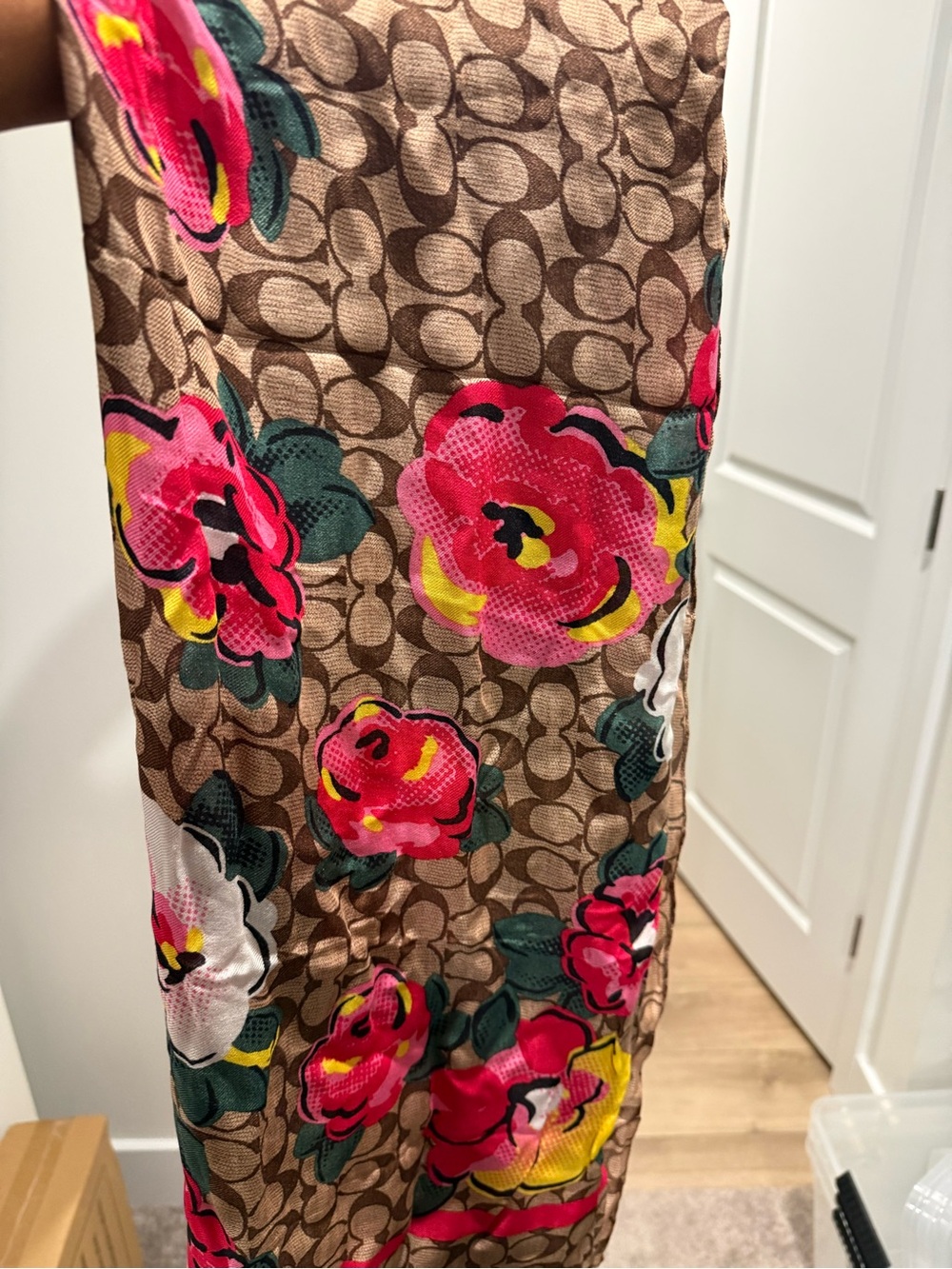 Coach Floral Signature scarf - Picture 5 of 6